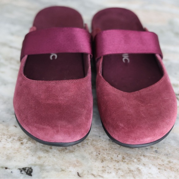 Vionic Women Burgundy Suede Laurel Mules Slip On Comfort Shoes Arch Support Sz 9 - Picture 3 of 9
